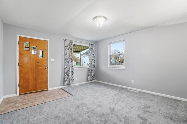 255 E Woodrow Avenue, Columbus, OH 43207