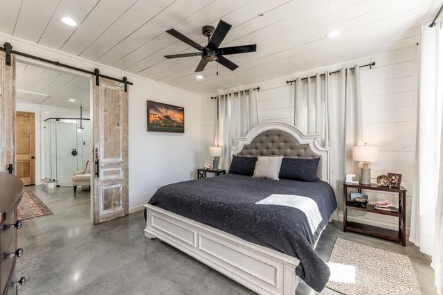 150 Bullyvard, Livingston, TX 77351