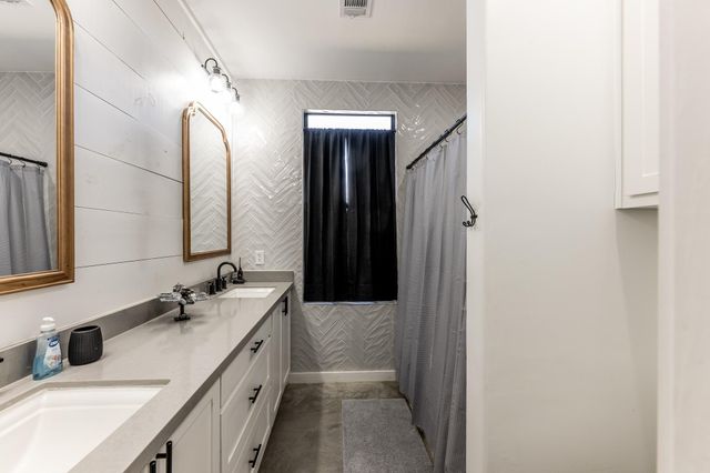 150 Bullyvard, Livingston, TX 77351