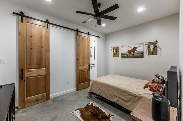 150 Bullyvard, Livingston, TX 77351