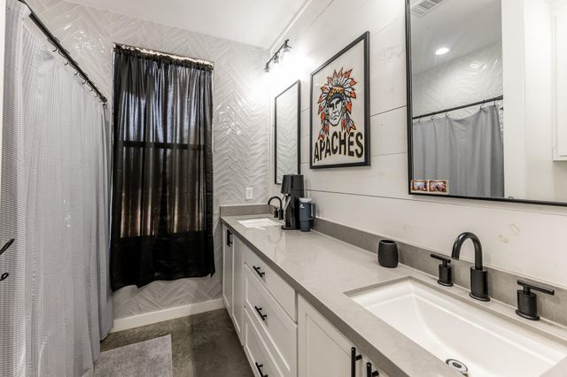 150 Bullyvard, Livingston, TX 77351