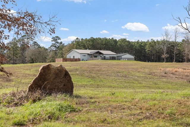 150 Bullyvard, Livingston, TX 77351