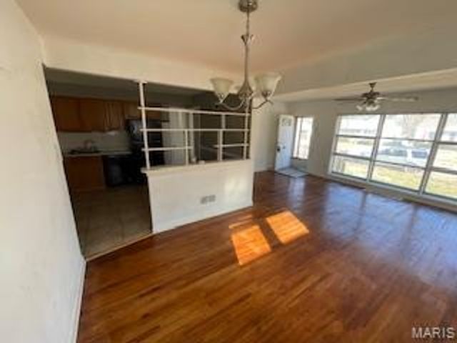 10356 Saint Matthew Lane, St Ann, MO 63074