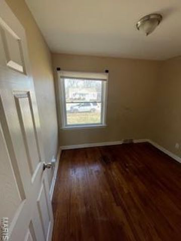 10356 Saint Matthew Lane, St Ann, MO 63074