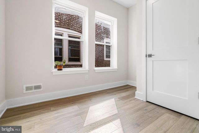 486 SHURS LN, Philadelphia, PA 19128