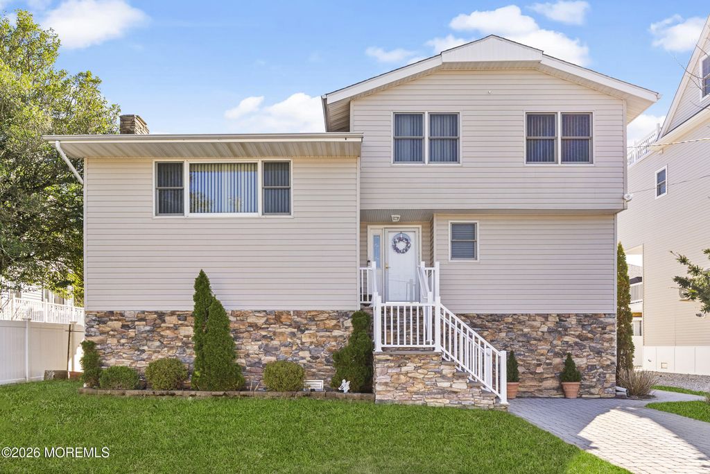 103 Ceylon Avenue, Seaside Heights, NJ 08751