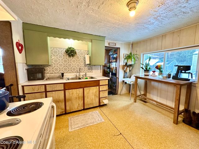 603 E Larch AVE, Osburn, ID 83849