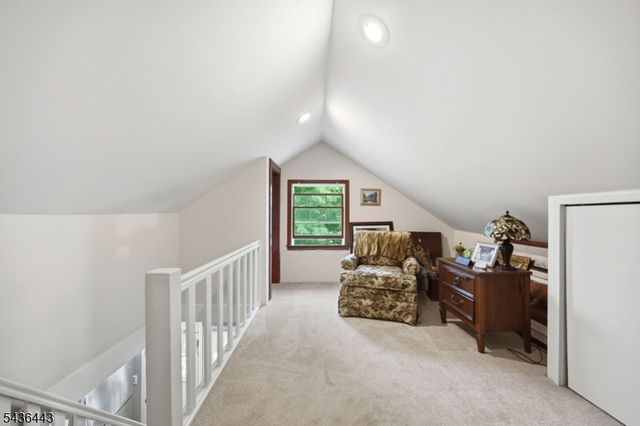 8 Ivan Rd, West Milford Twp., NJ 07480