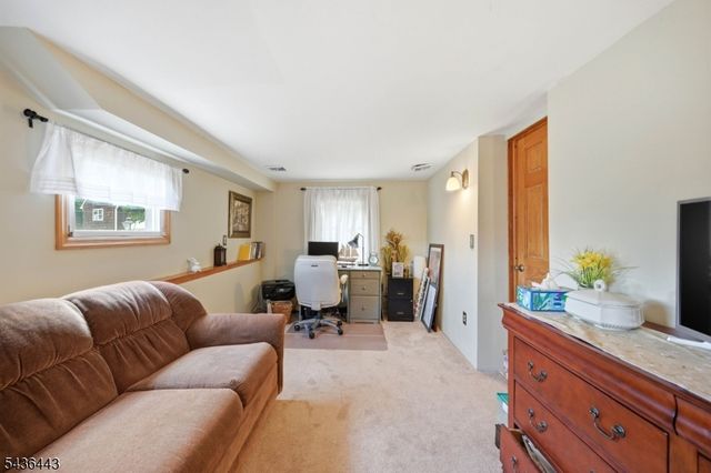 8 Ivan Rd, West Milford Twp., NJ 07480