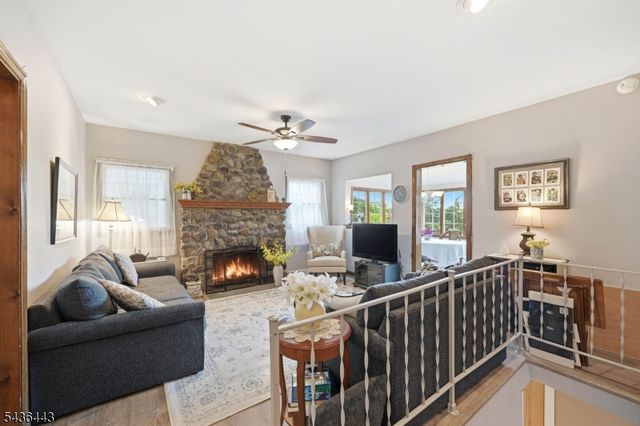 8 Ivan Rd, West Milford Twp., NJ 07480