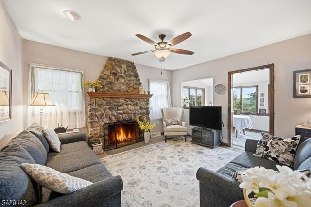 8 Ivan Rd, West Milford Twp., NJ 07480