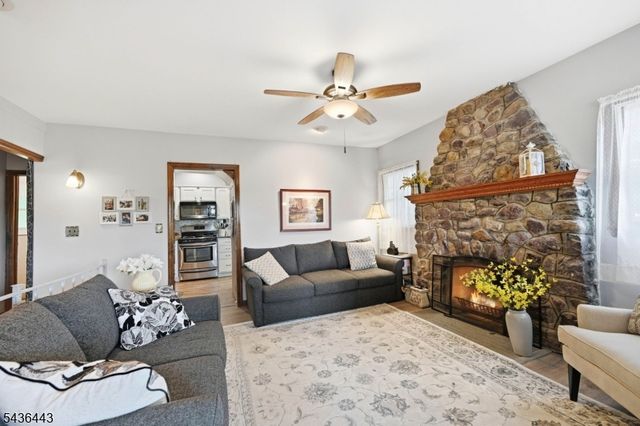 8 Ivan Rd, West Milford Twp., NJ 07480