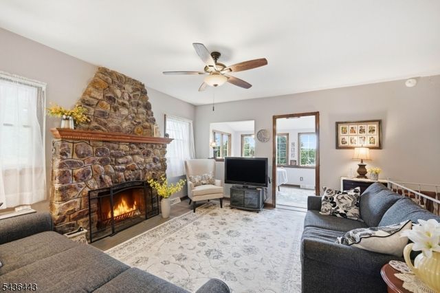 8 Ivan Rd, West Milford Twp., NJ 07480