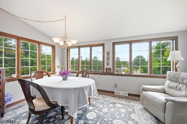 8 Ivan Rd, West Milford Twp., NJ 07480
