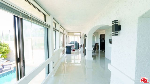 359 Dalkeith Avenue, Los Angeles, CA 90049