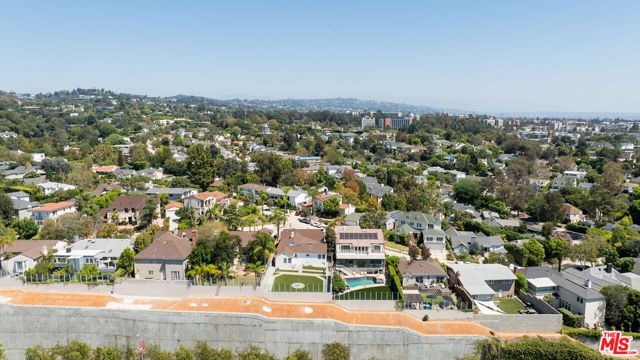 359 Dalkeith Avenue, Los Angeles, CA 90049