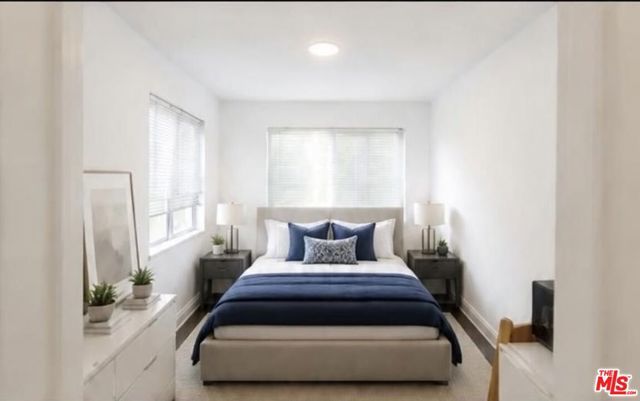 359 Dalkeith Avenue, Los Angeles, CA 90049