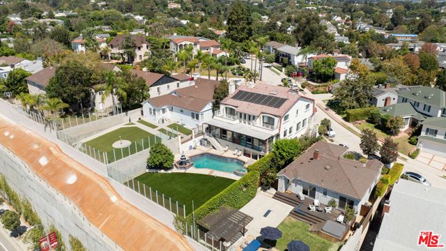 359 Dalkeith Avenue, Los Angeles, CA 90049