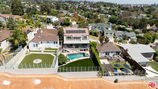 359 Dalkeith Avenue, Los Angeles, CA 90049