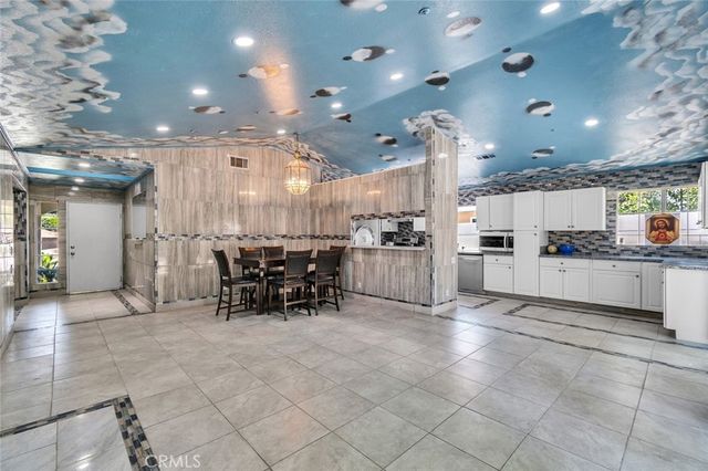 7816 Boxwood Court, Highland, CA 92367