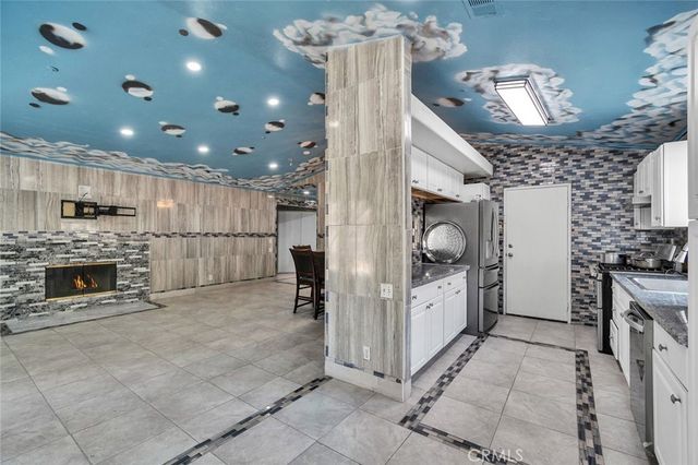 7816 Boxwood Court, Highland, CA 92367