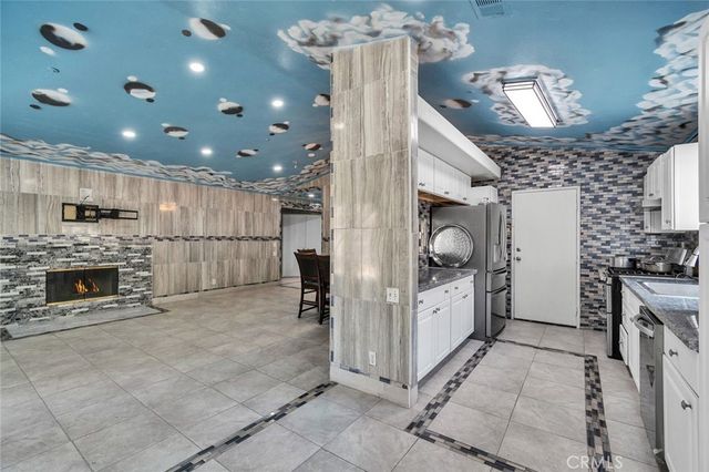 7816 Boxwood Court, Highland, CA 92367