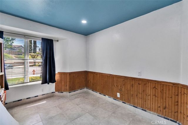 7816 Boxwood Court, Highland, CA 92367