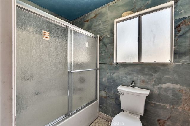 7816 Boxwood Court, Highland, CA 92367