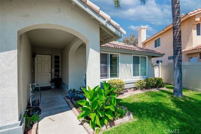 7816 Boxwood Court, Highland, CA 92367