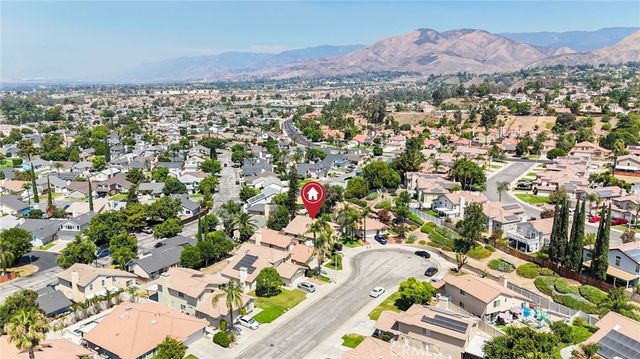 7816 Boxwood Court, Highland, CA 92367