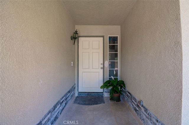 7816 Boxwood Court, Highland, CA 92367