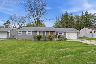 6141 Sandy Lane N, Burton, MI 48519