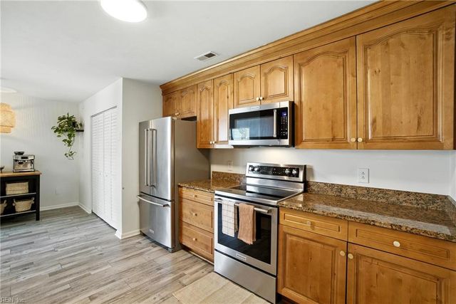 1808 Gershwin DR, Virginia Beach, VA 23454