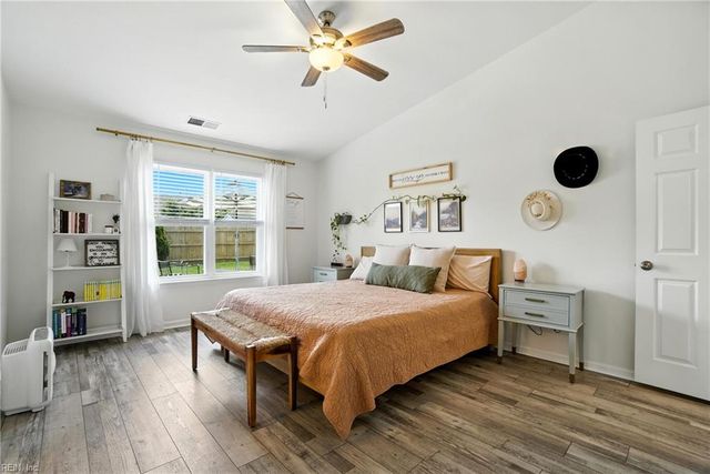 1808 Gershwin DR, Virginia Beach, VA 23454