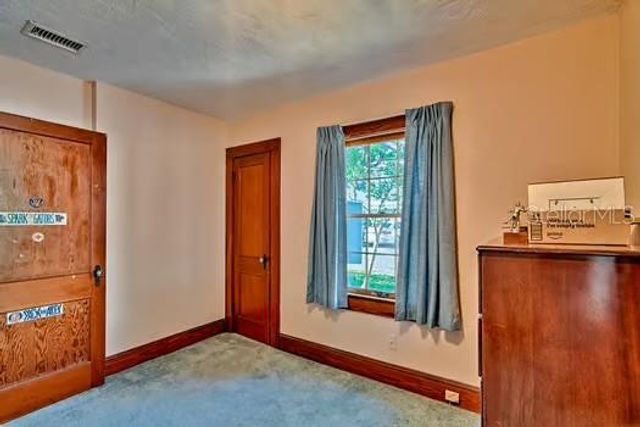 302 NW 19 STREET, Gainesville, FL 32603