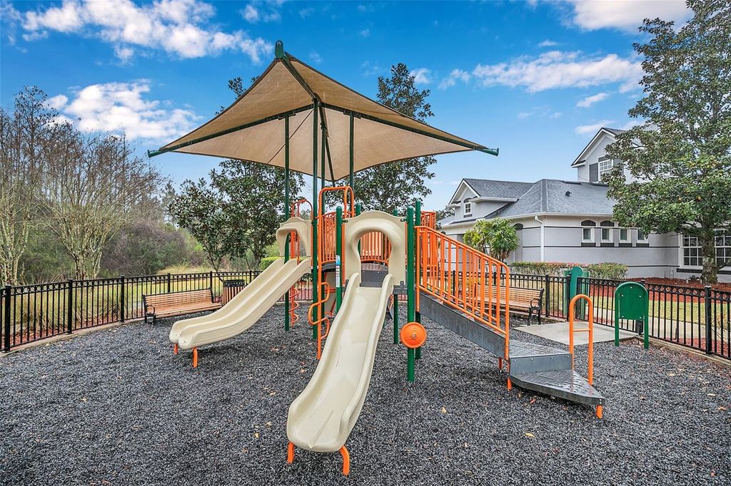 Image 38 of property listing at 15253 WINDMILL HARBOR COURT, Orlando, FL 32828