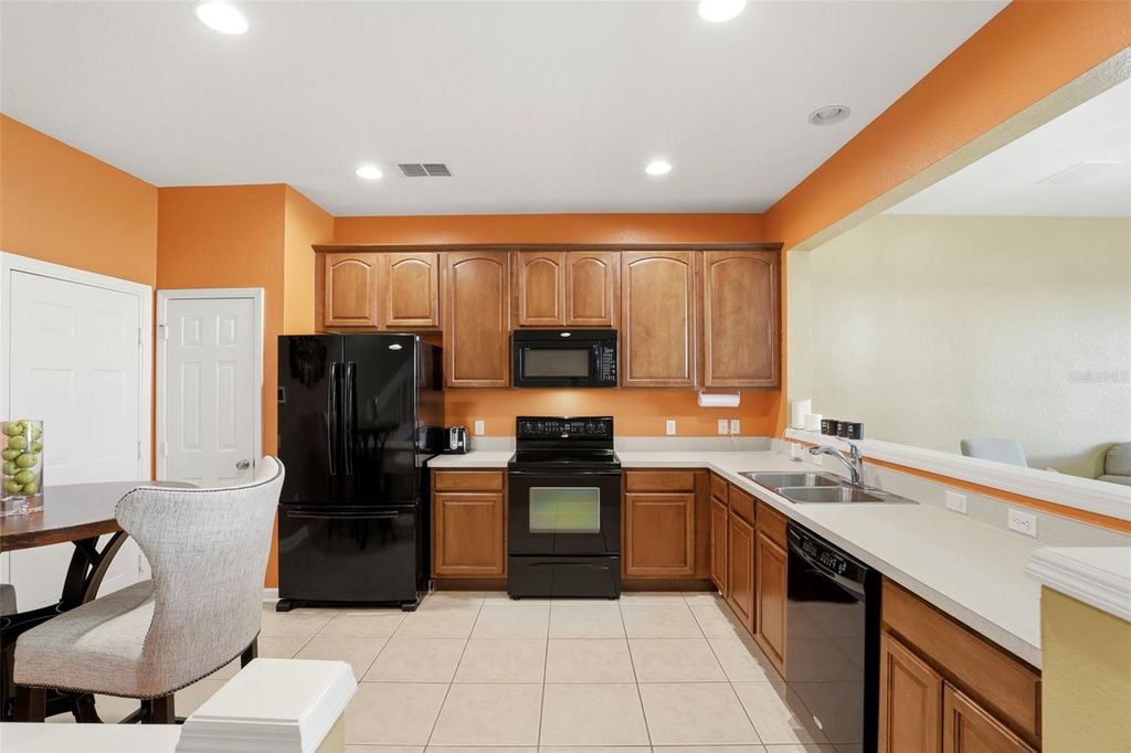 Image 6 of property listing at 15253 WINDMILL HARBOR COURT, Orlando, FL 32828