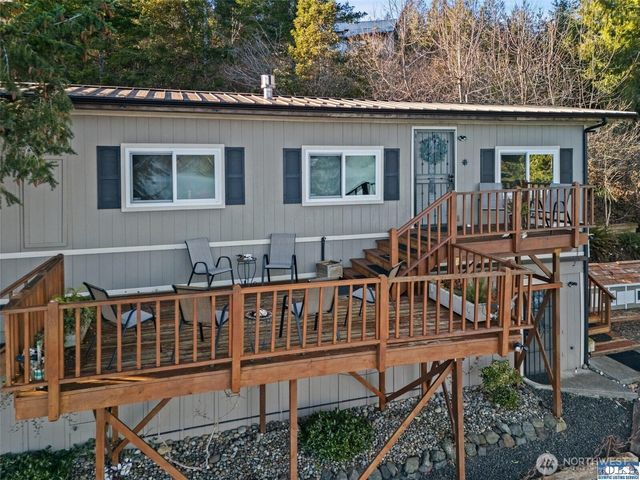 51 N Old Mill Hill Road, Hoodsport, WA 98548