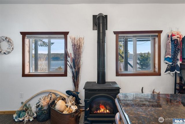 51 N Old Mill Hill Road, Hoodsport, WA 98548