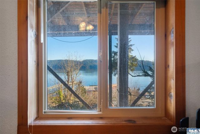 51 N Old Mill Hill Road, Hoodsport, WA 98548