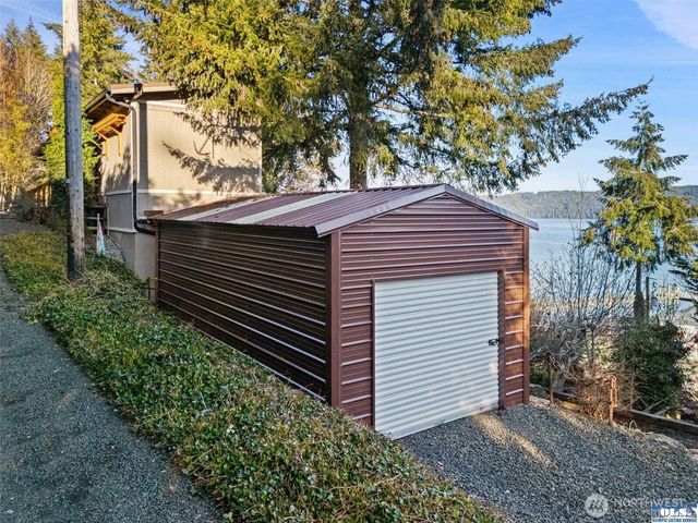 51 N Old Mill Hill Road, Hoodsport, WA 98548