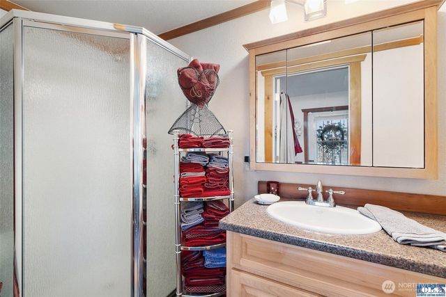 51 N Old Mill Hill Road, Hoodsport, WA 98548