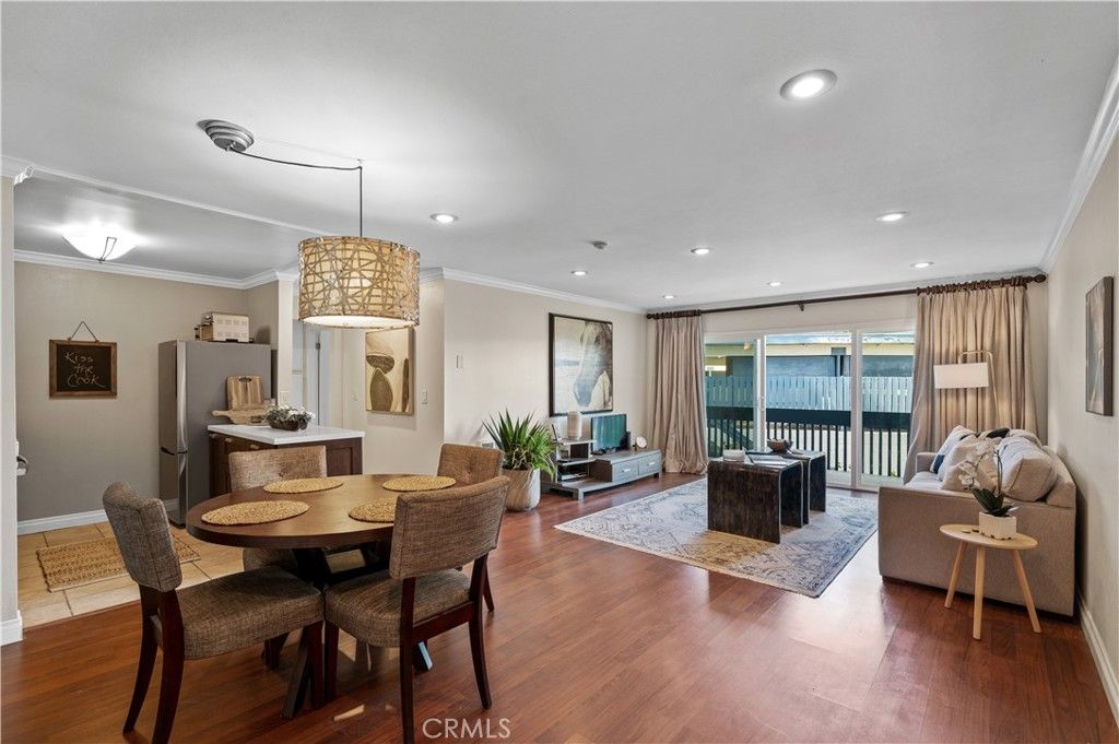 603 S Prospect Avenue 205, Redondo Beach, CA 90277 — exterior