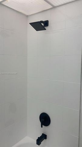 3670 Inverrary Drive 2M, Lauderhill, FL 33319