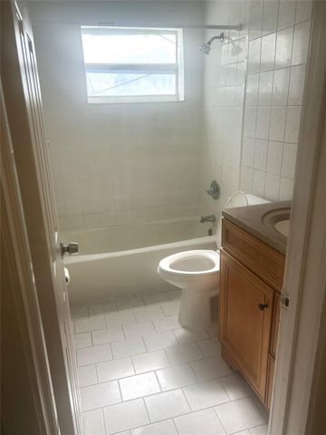 3050 NW 5th Ct, Fort Lauderdale, FL 33311