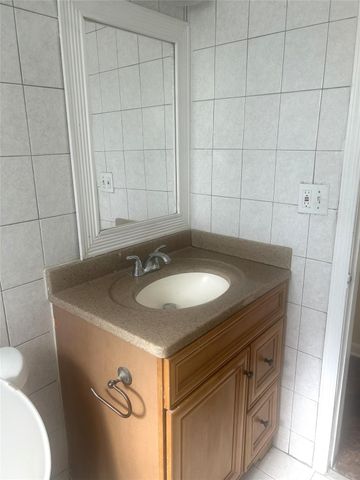 3050 NW 5th Ct, Fort Lauderdale, FL 33311