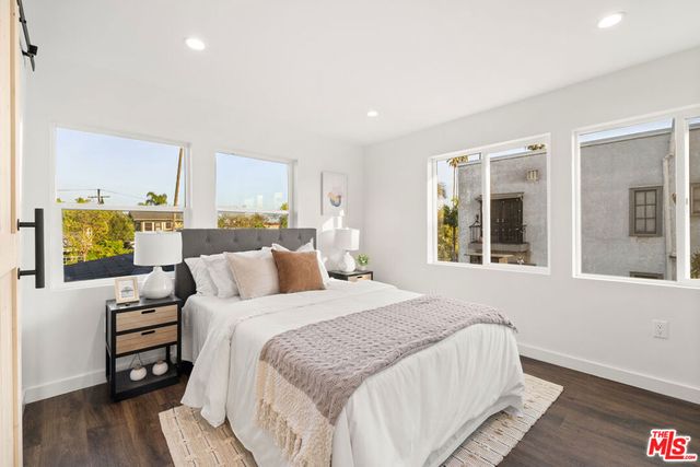 2209 West Boulevard, Los Angeles, CA 90016