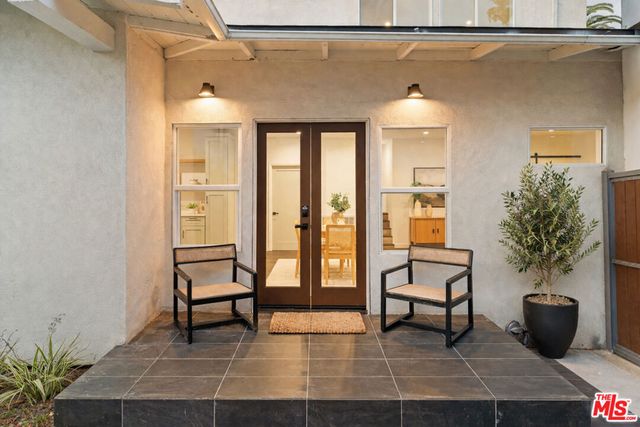 2209 West Boulevard, Los Angeles, CA 90016