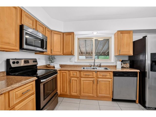 1223 S Eaton St, Lakewood, CO 80232
