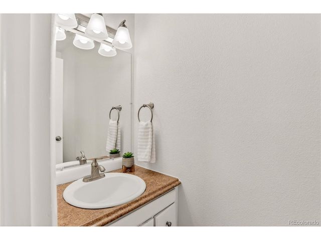 1223 S Eaton St, Lakewood, CO 80232